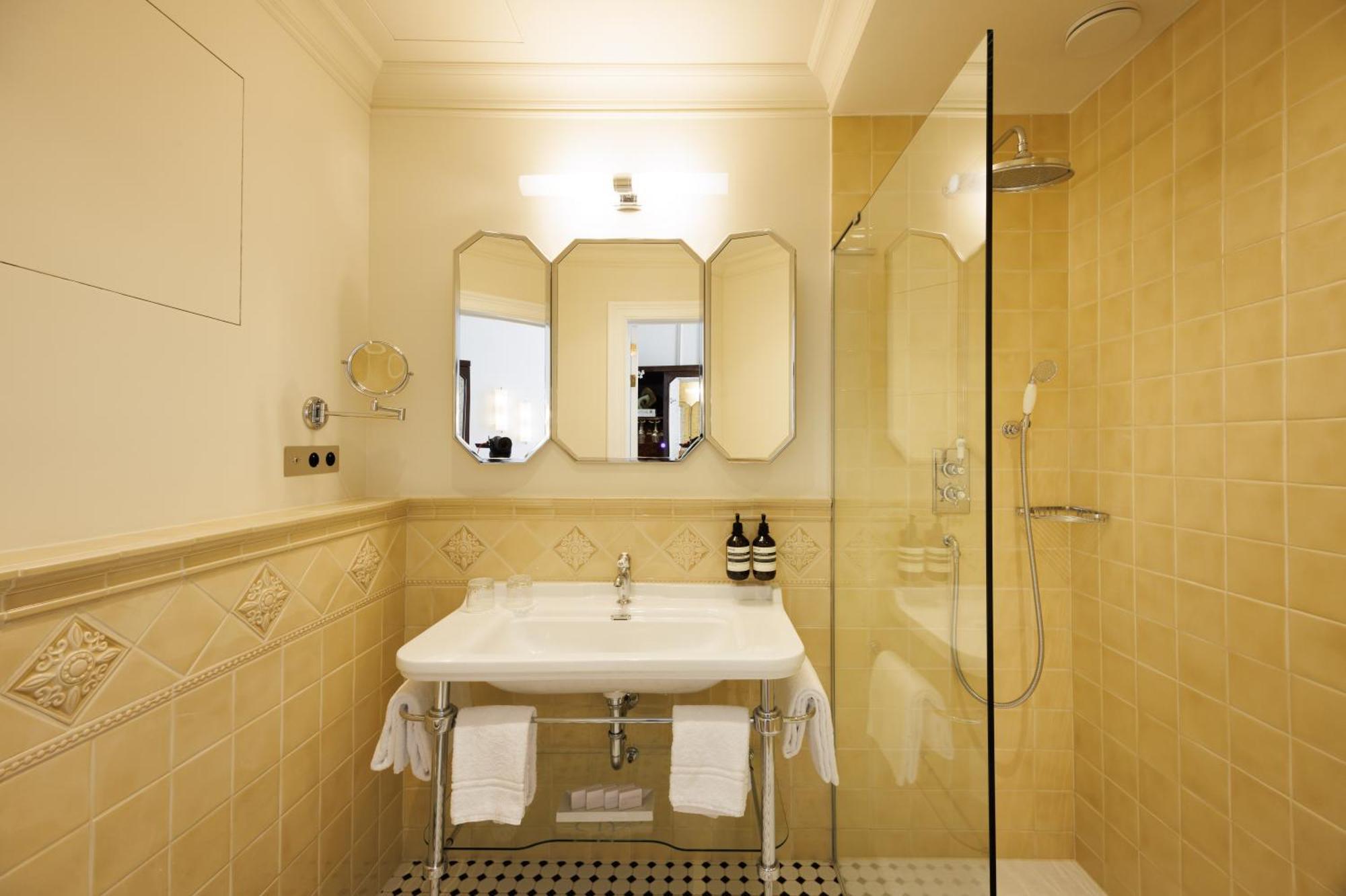 Hotel Fleur De Ville Brussels Exterior photo